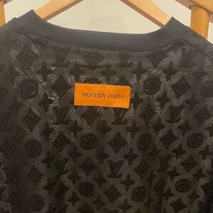 Sophisticated Style with Louis Vuitton Embossed T-Shirt Black